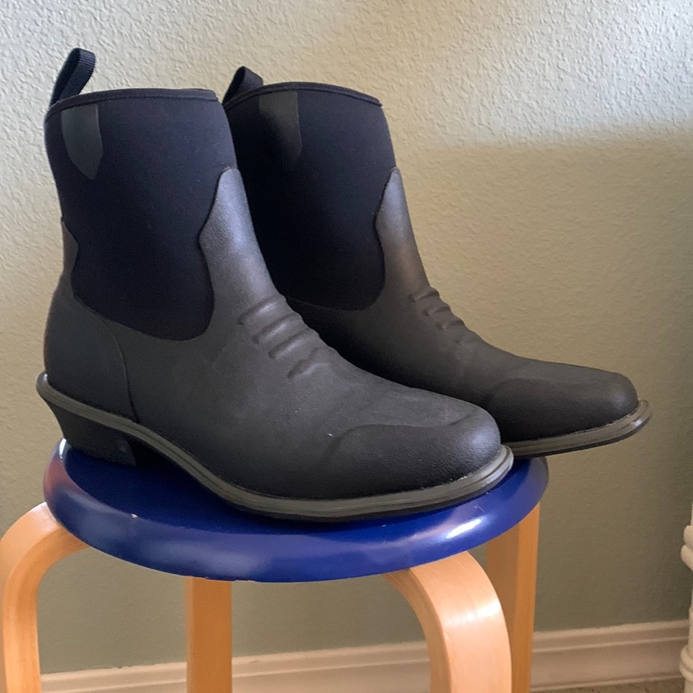 Muck equestrian women’s waterproof boots